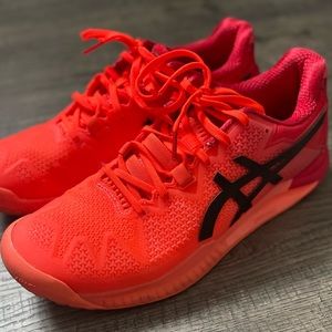 Unisex ASICS gym shoe